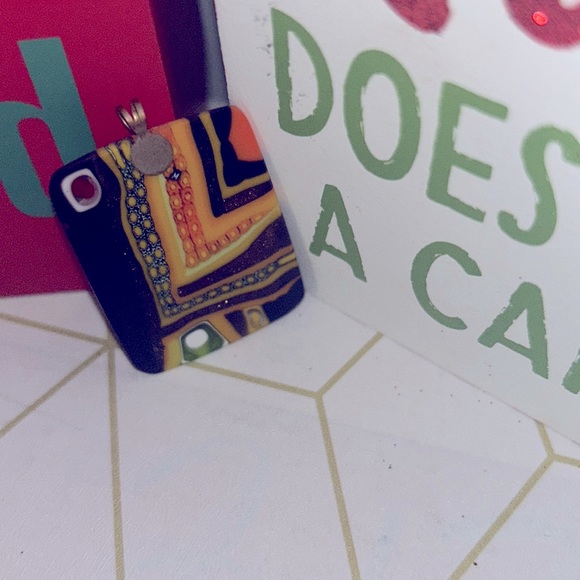 Pendant - Picture 2 of 3